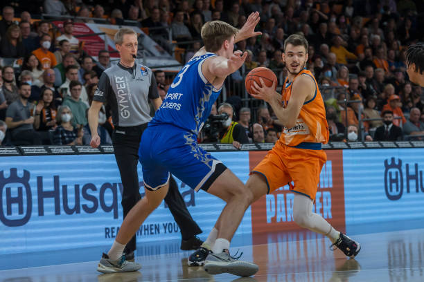 参与欧冠赛 参与欧冠赛